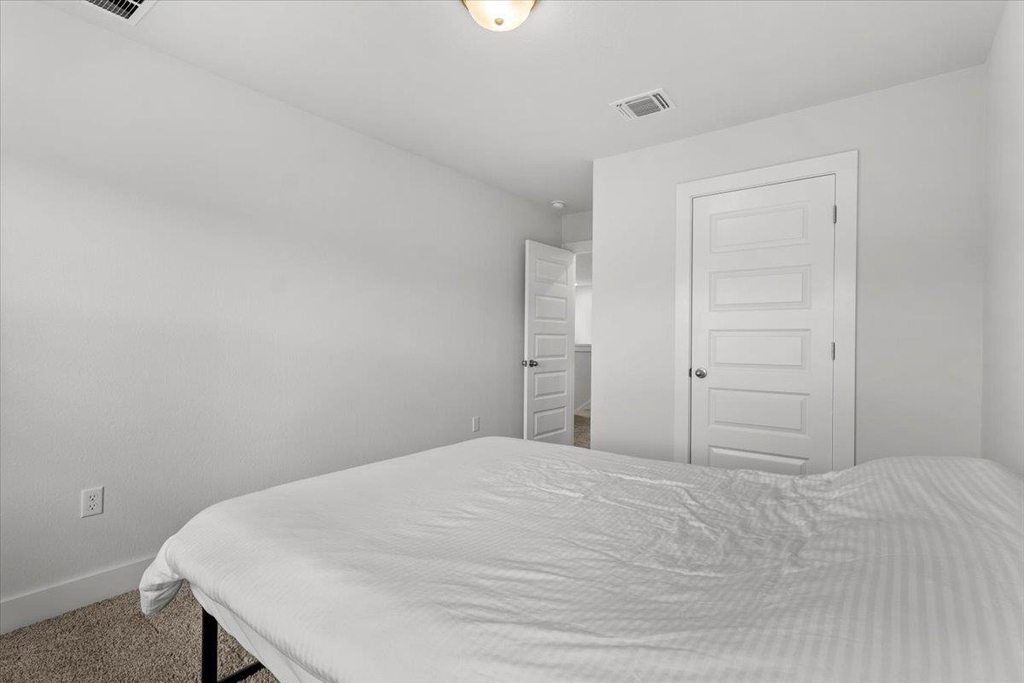 7106 Silver Star Ln - Photo 18
