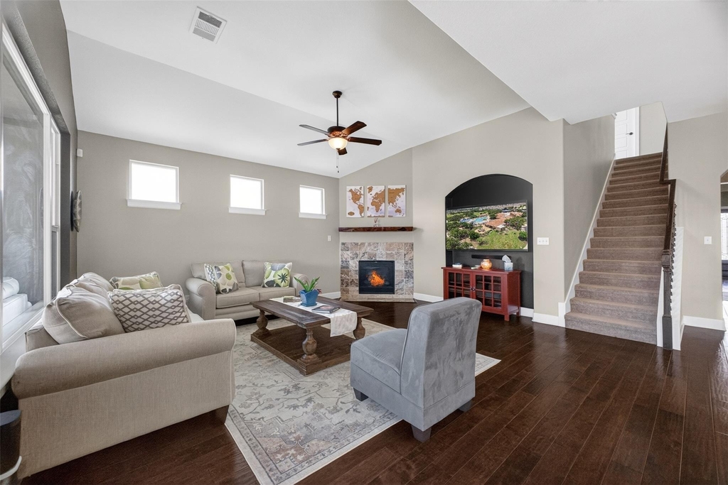 4017 Benetton Way - Photo 14