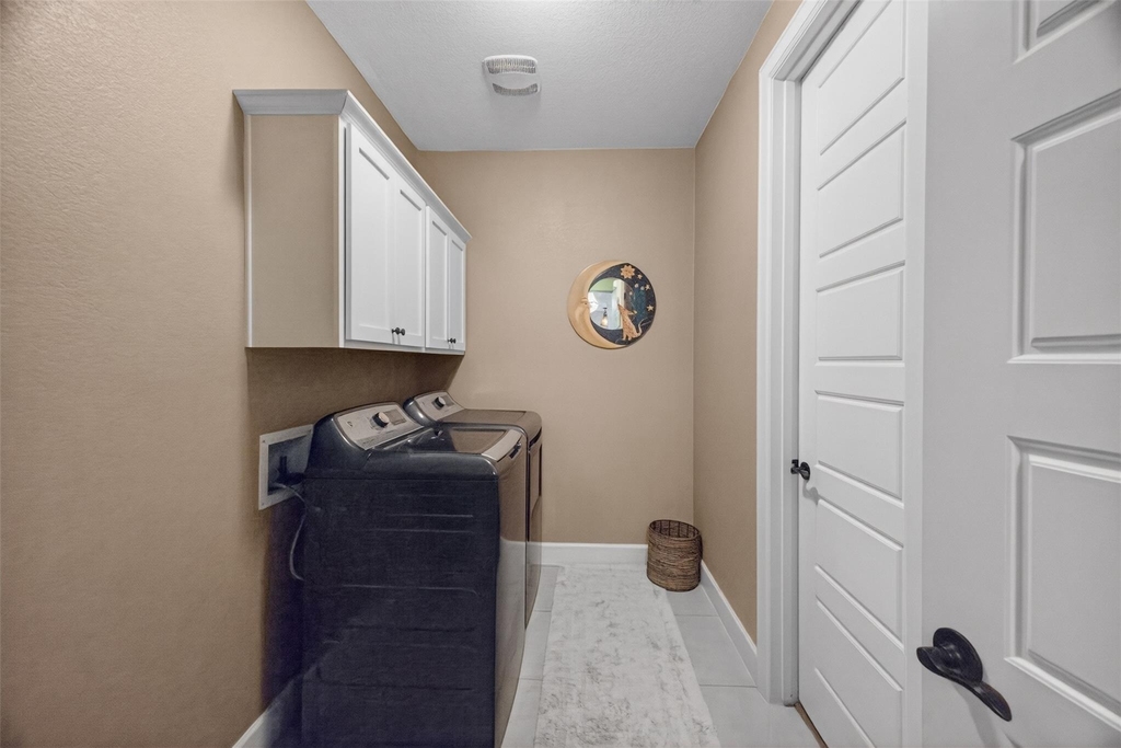 4017 Benetton Way - Photo 21