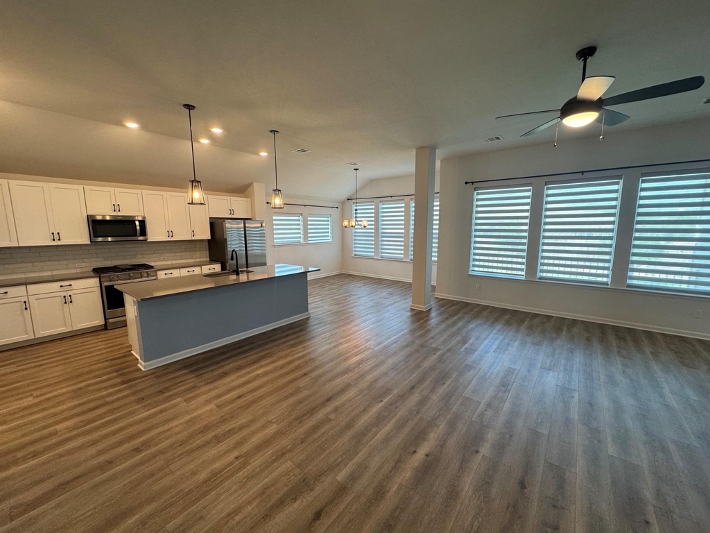 1136 Olympic Ln - Photo 3