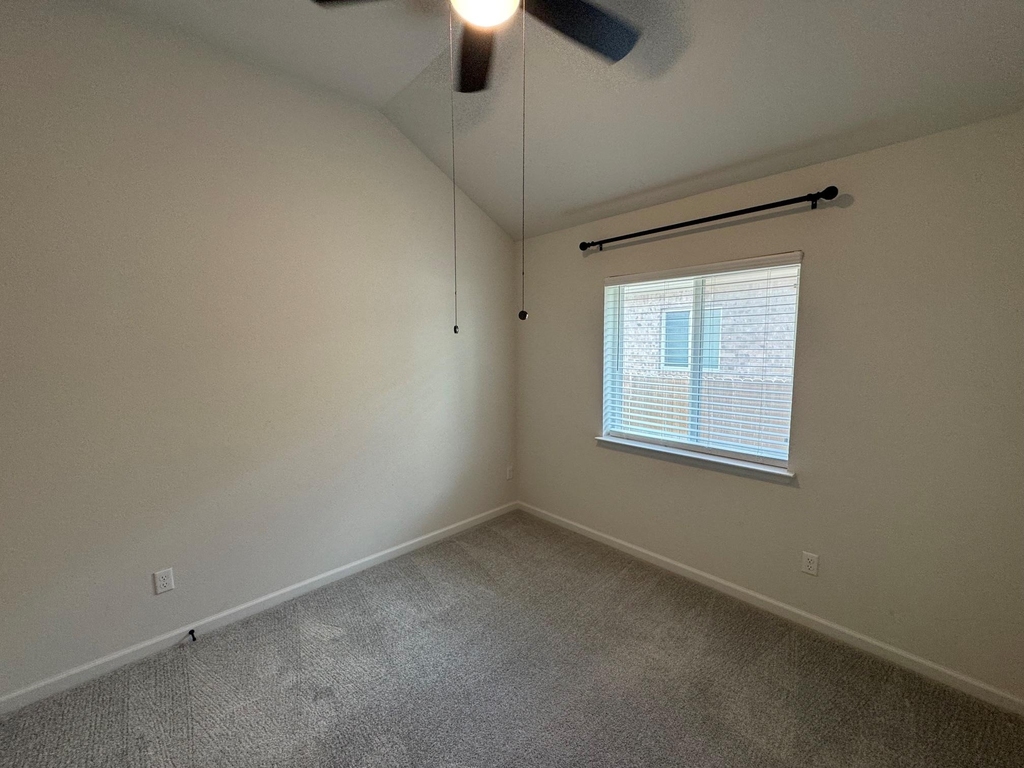 1136 Olympic Ln - Photo 15