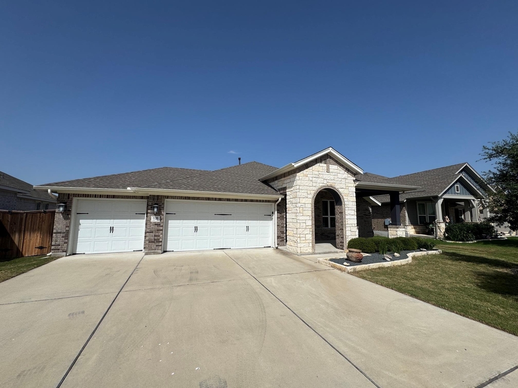1136 Olympic Ln - Photo 0