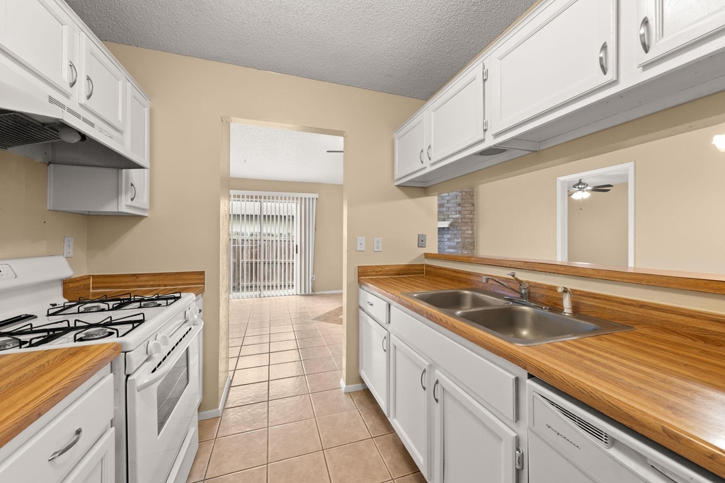313 Greenlawn Blvd - Photo 13