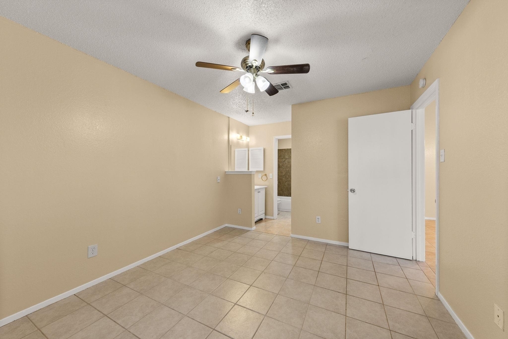 313 Greenlawn Blvd - Photo 15