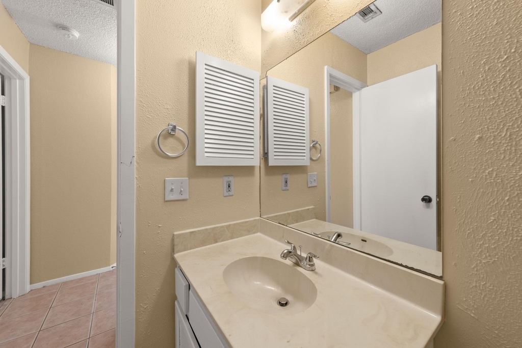 313 Greenlawn Blvd - Photo 27