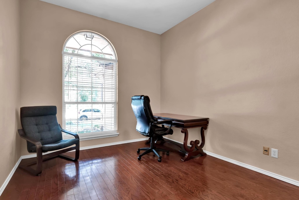 3339 Rod Carew Dr - Photo 2