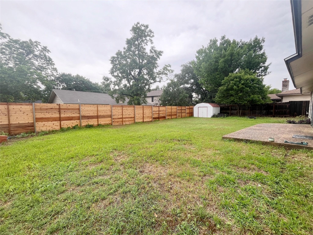 8702 Dawnridge Cir - Photo 25