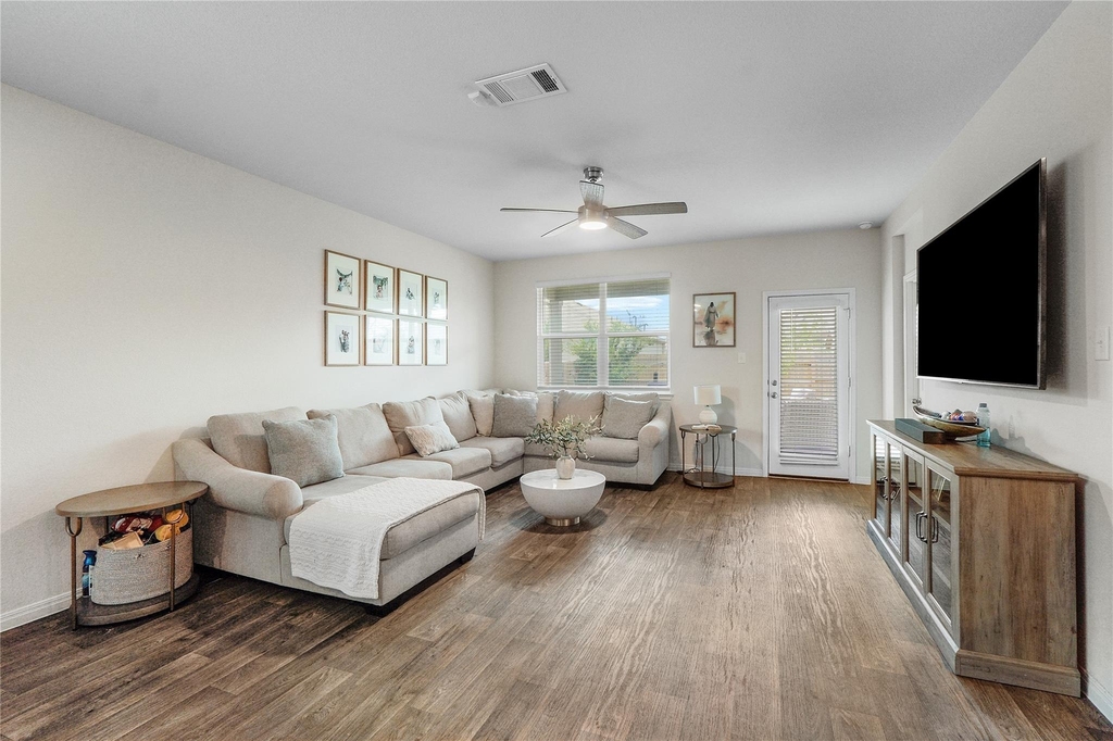 217 Evergreen Sumac Loop - Photo 8