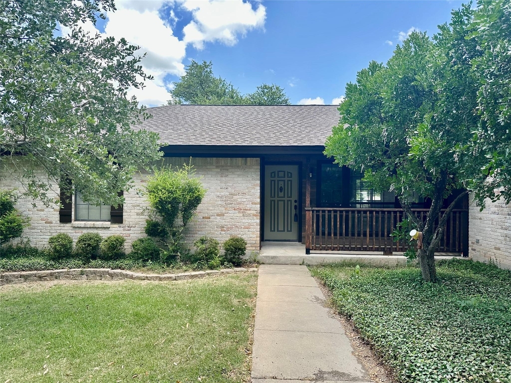 1612 Buttercup Rd - Photo 1