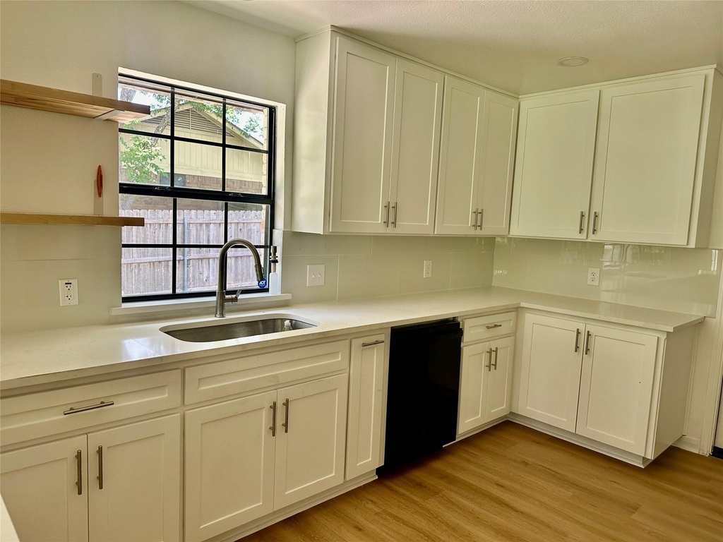 1612 Buttercup Rd - Photo 3