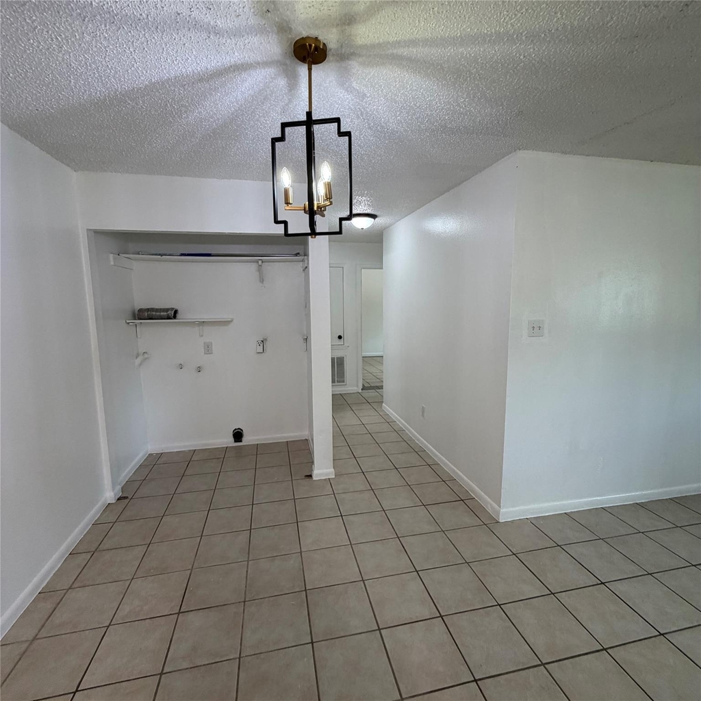 1301 Greenlawn Pkwy - Photo 6