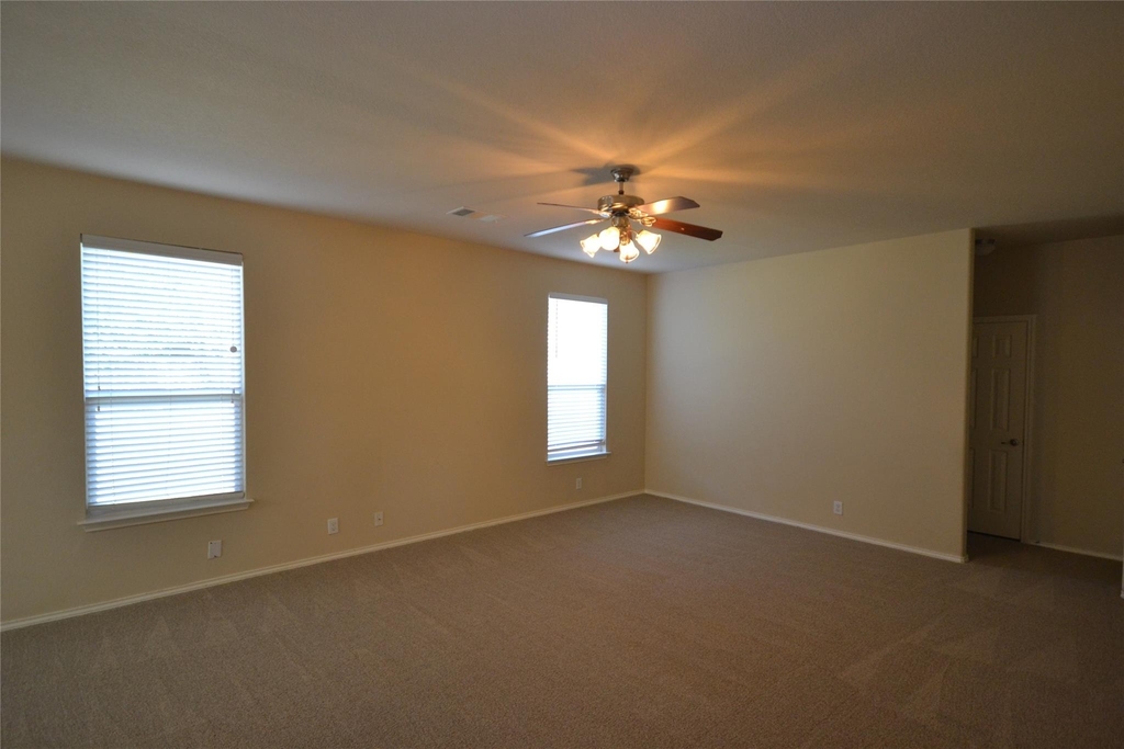 409 Riverine Way - Photo 5