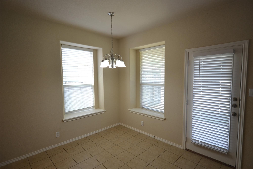 409 Riverine Way - Photo 3