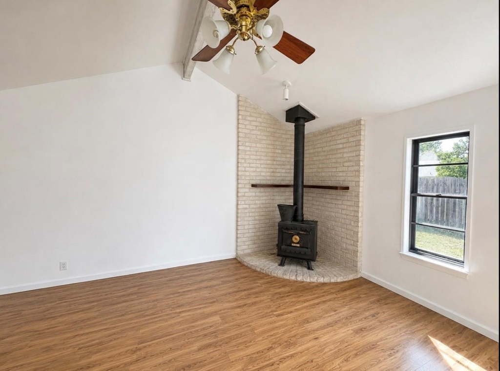 705 Garden Villa Cir - Photo 1