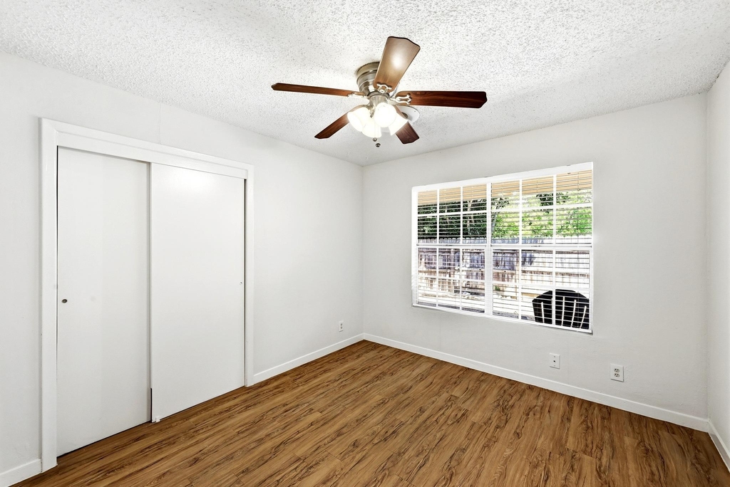 8204 Exmoor Dr - Photo 22