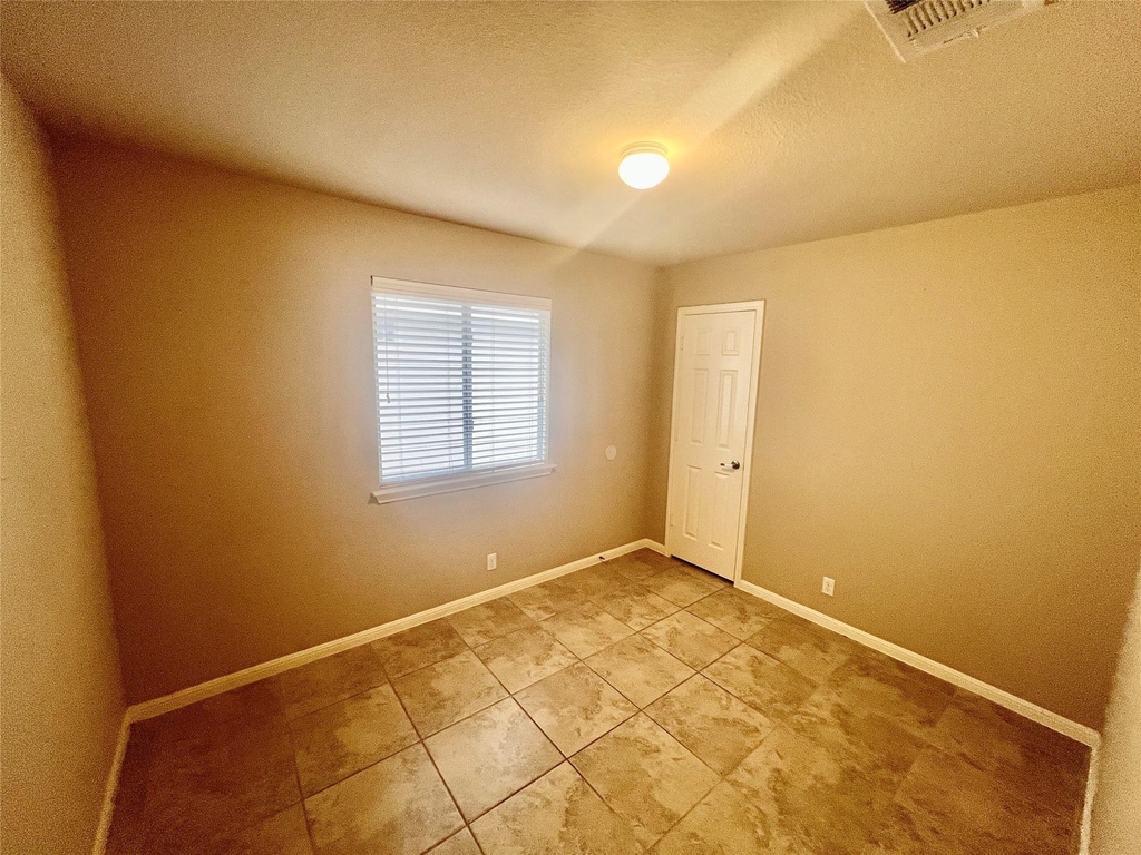 2509 Elara Dr - Photo 18