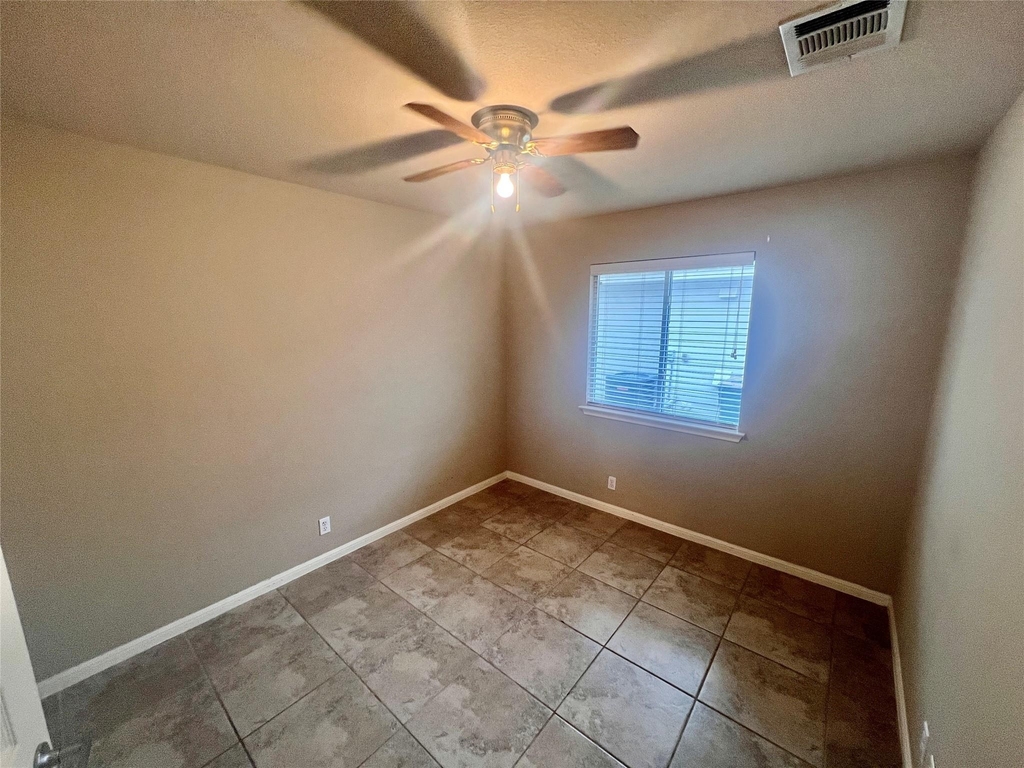 2509 Elara Dr - Photo 16