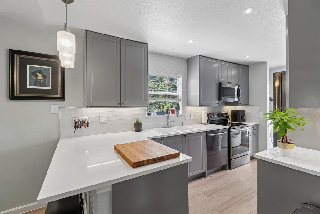 2450 Wickersham Ln - Photo 6