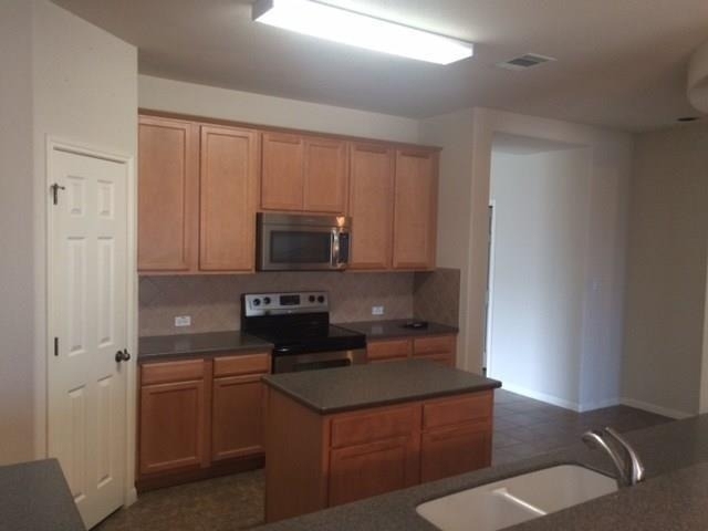 177 Devonshire Dr - Photo 5
