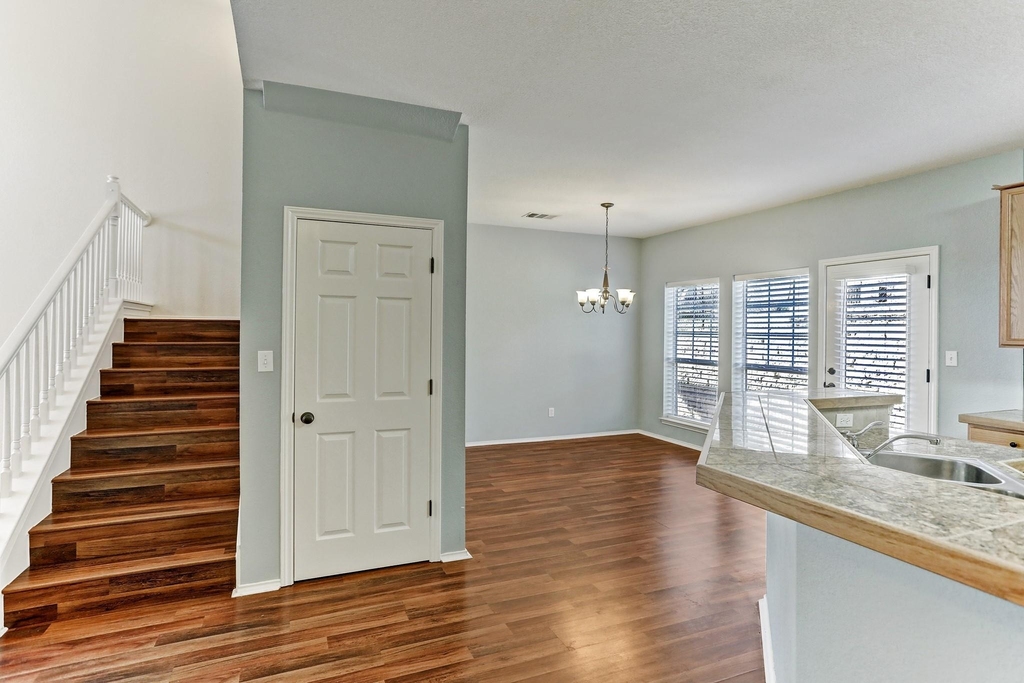 20904 Waterside Dr - Photo 7