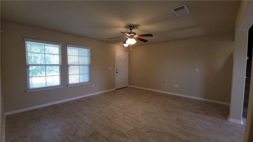 110 Wilson Ct - Photo 2