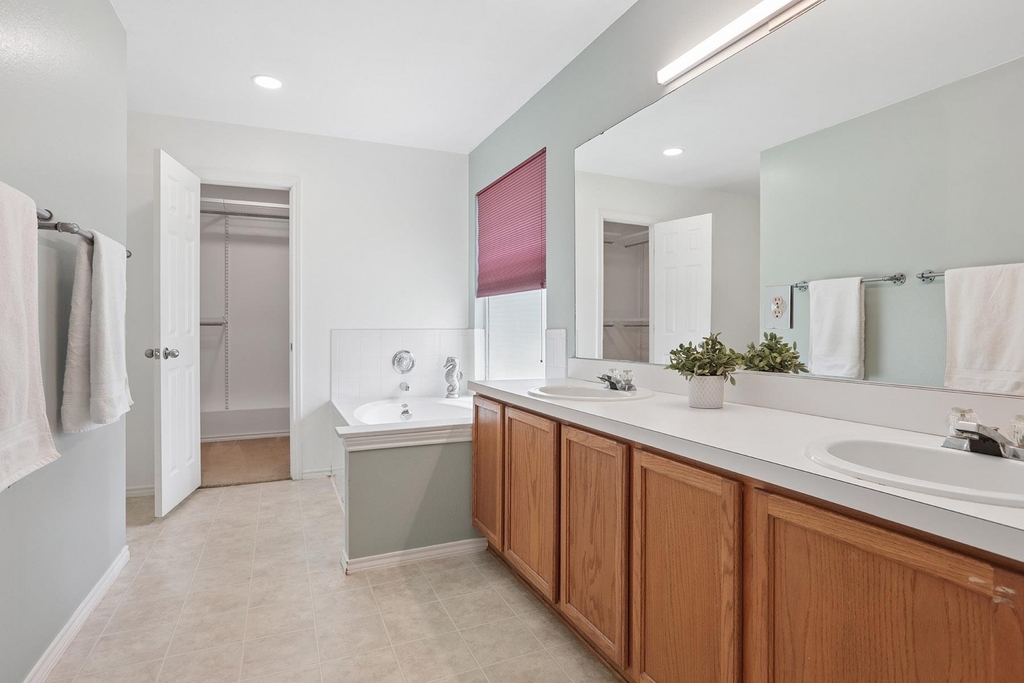 14621 Lantern Dr - Photo 16