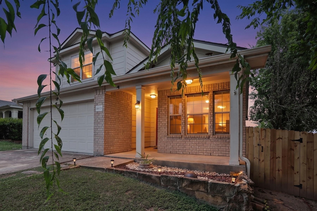 14621 Lantern Dr - Photo 1