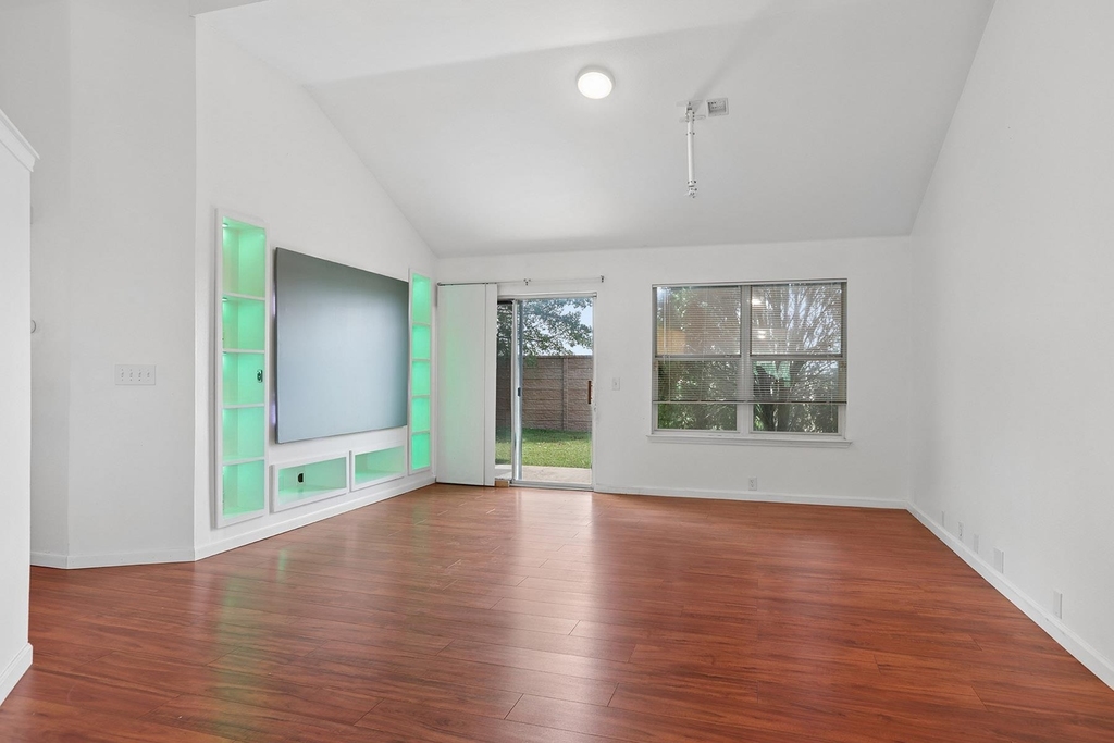 14621 Lantern Dr - Photo 12