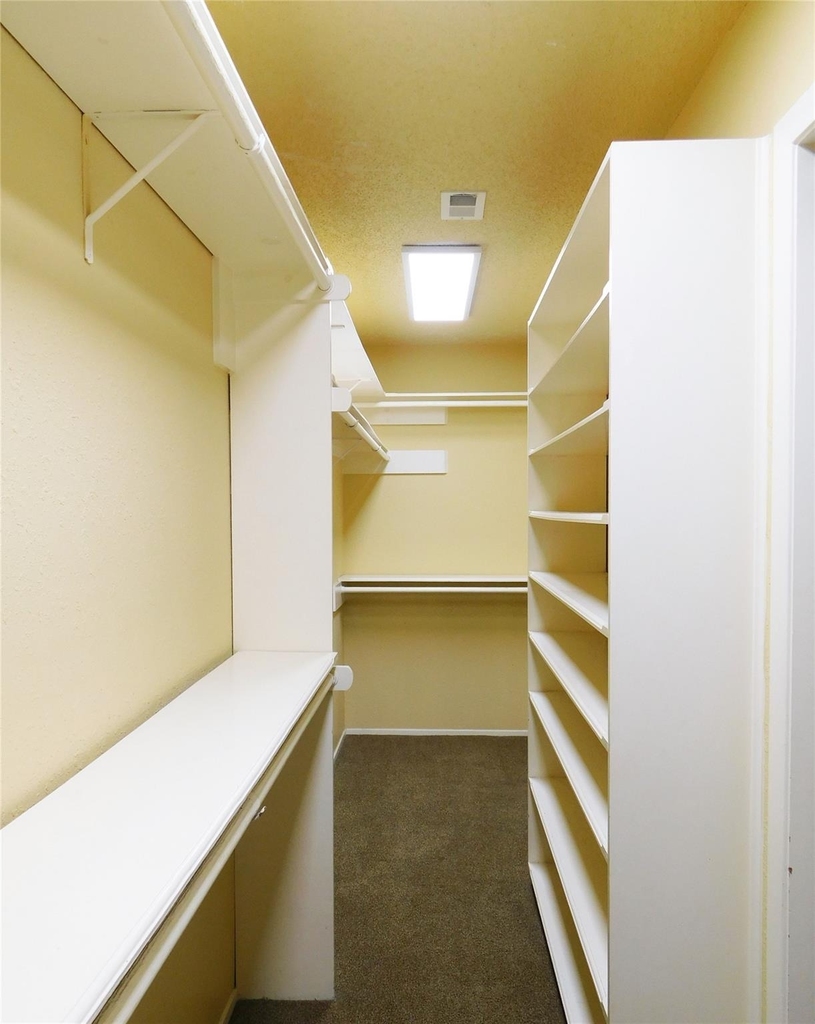 1006 Porpoise St - Photo 18