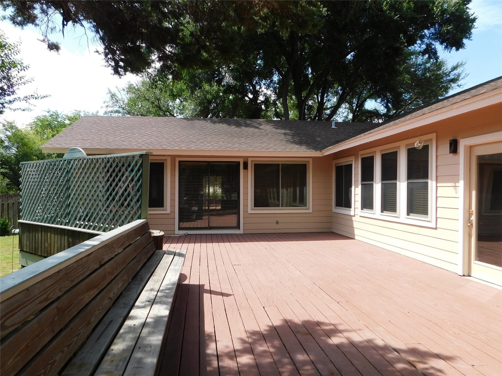1006 Porpoise St - Photo 9