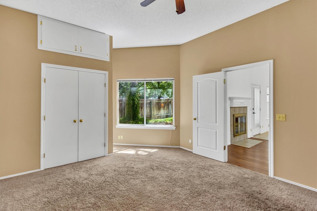 12900 Medina River Way - Photo 9