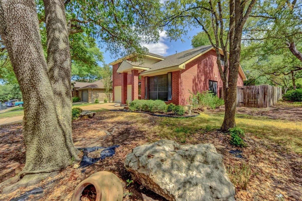 12900 Medina River Way - Photo 37