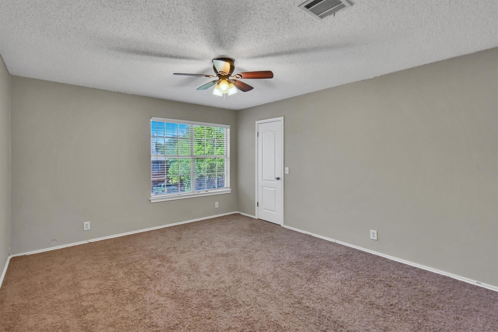 12900 Medina River Way - Photo 35