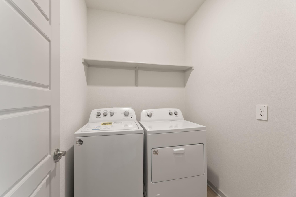 237 Ashford St - Photo 20