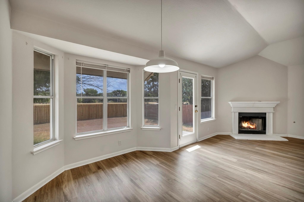 216 Meadowside Dr - Photo 24