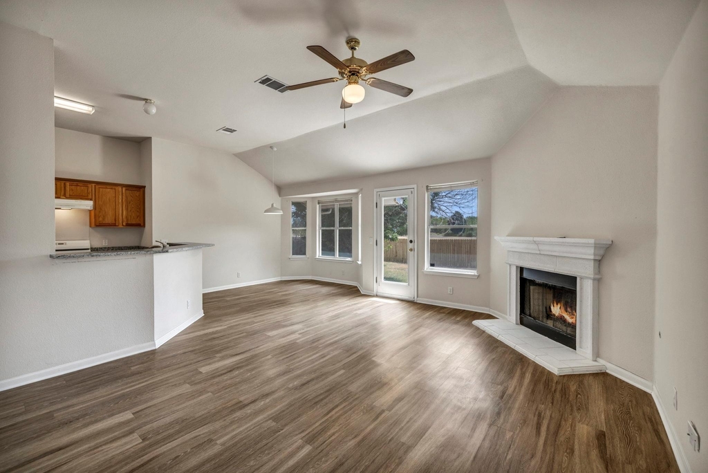 216 Meadowside Dr - Photo 21