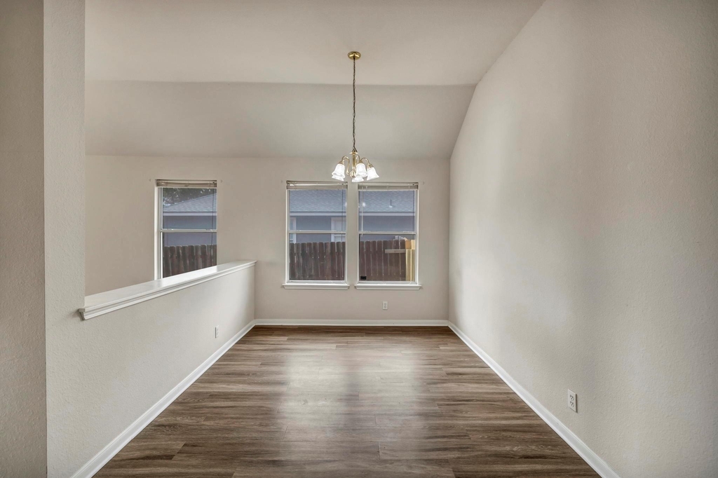 216 Meadowside Dr - Photo 15