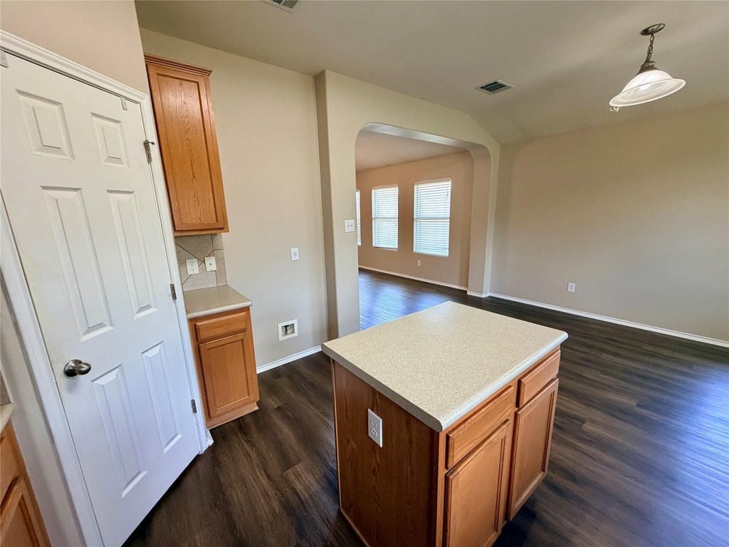 516 W South St - Photo 6