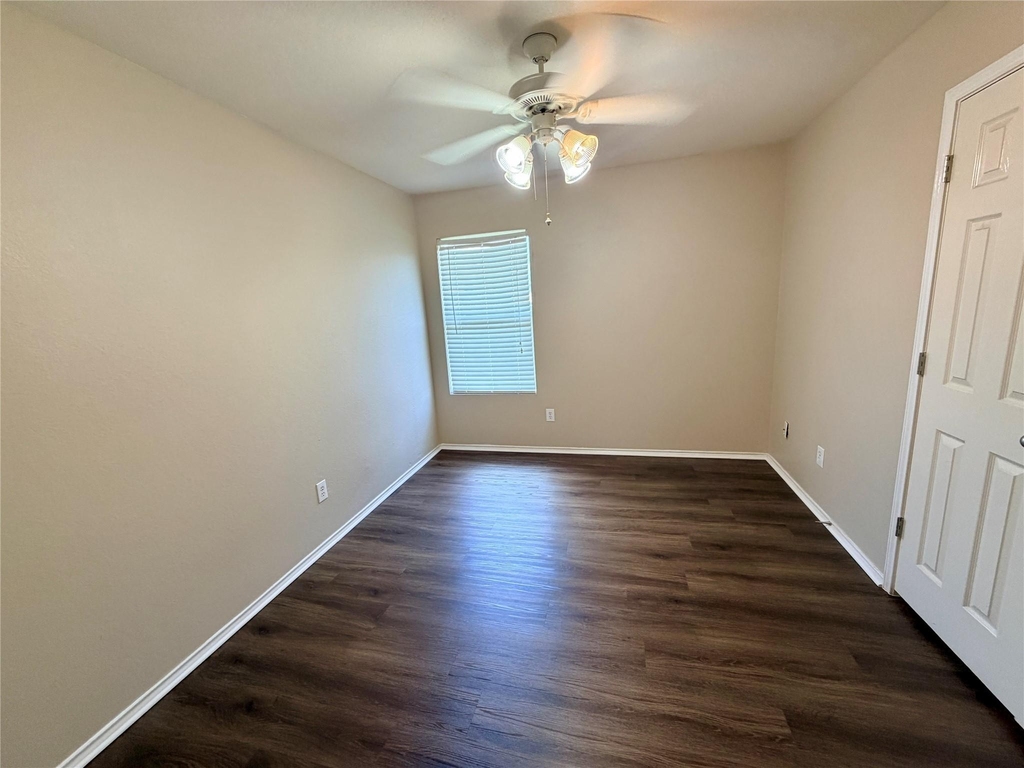 516 W South St - Photo 13