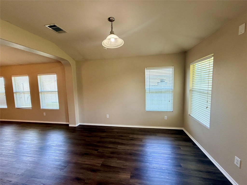 516 W South St - Photo 7