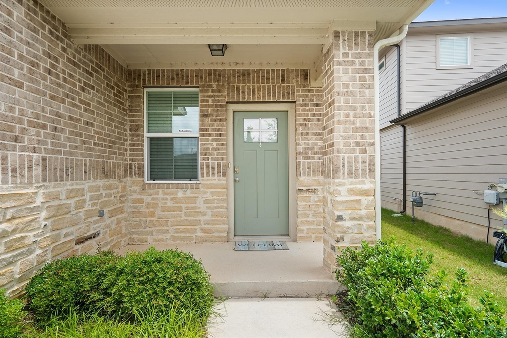 610 Roaring Fork Ln - Photo 2