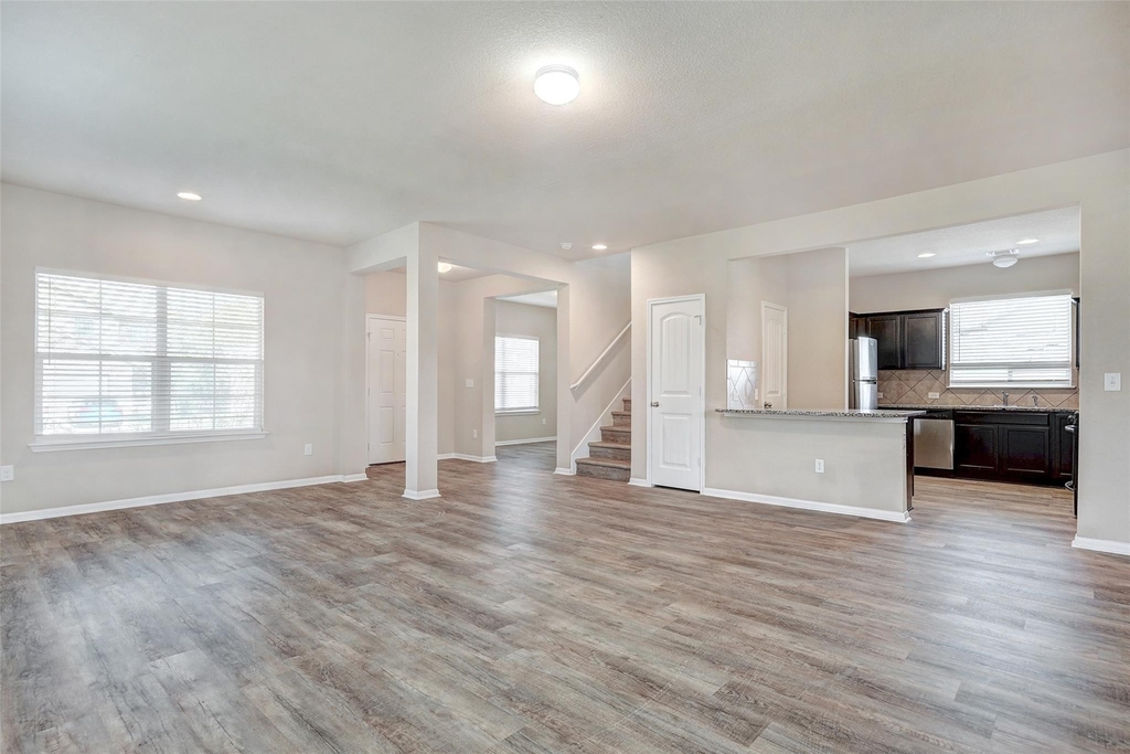 3207 Tilmon Ln - Photo 9