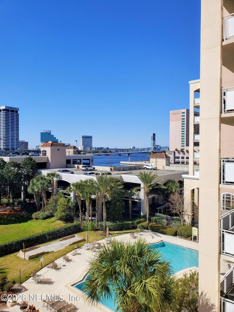 400 E Bay Street - Photo 2