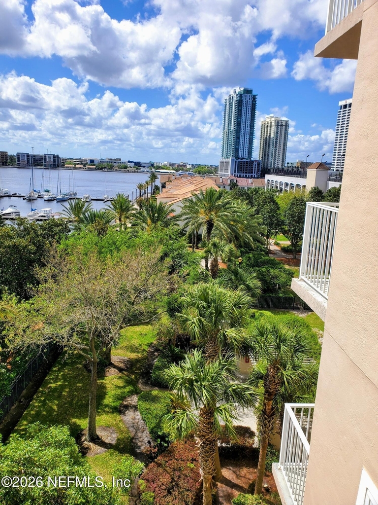 400 E Bay Street - Photo 3