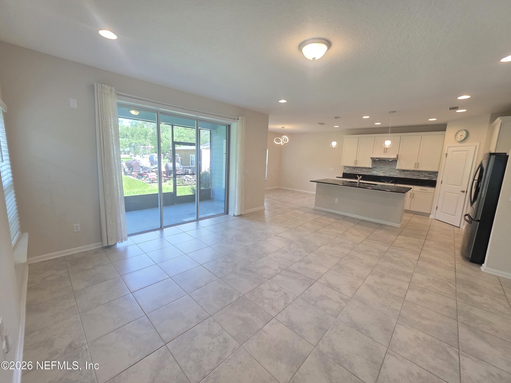 2122 Hawkeye Place - Photo 10