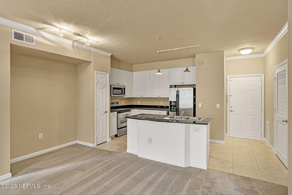 8539 Gate Parkway - Photo 7