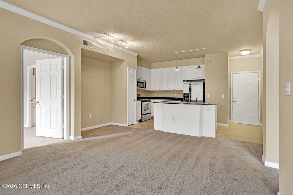 8539 Gate Parkway - Photo 5