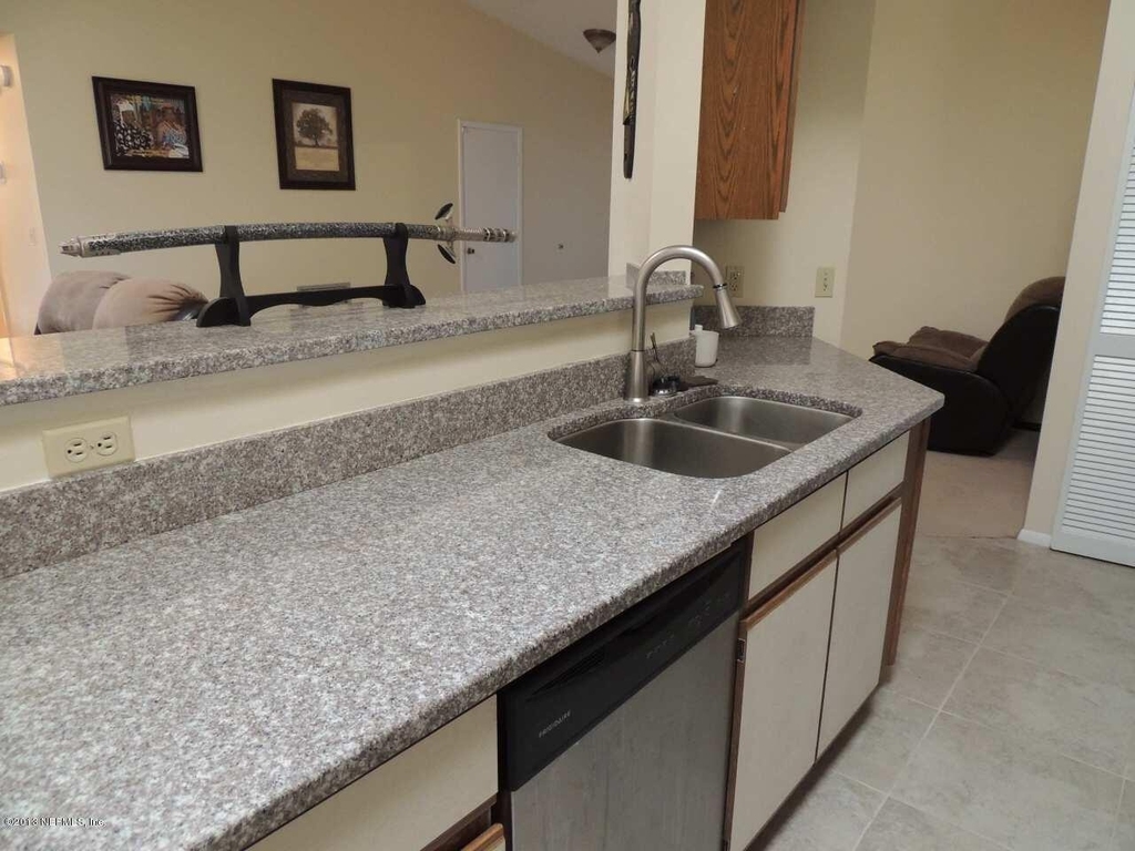 8055 Creedmoor Drive - Photo 4