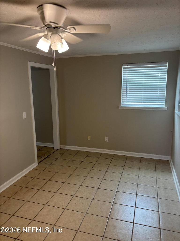 3552 College Street - Photo 2