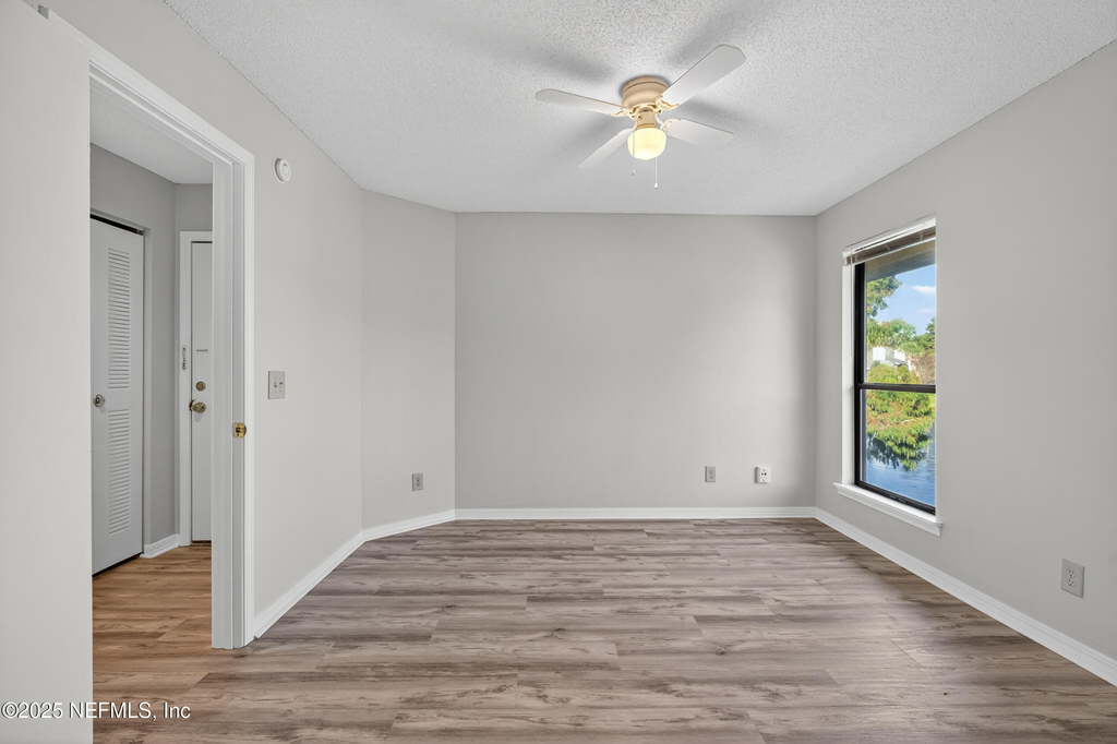 10200 Belle Rive Boulevard - Photo 12